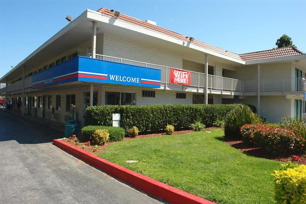 Park Inn By Radisson, San Jose Bagian luar foto
